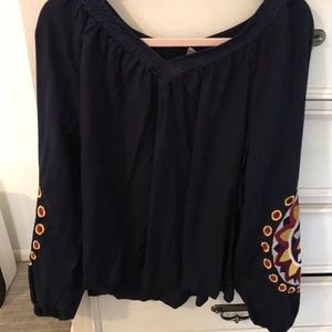 Crown and Ivy long Sleeve boho top
